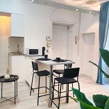 S&M Apartments "Casa Anna" - Crocetta M3 Milan Bagian luar foto