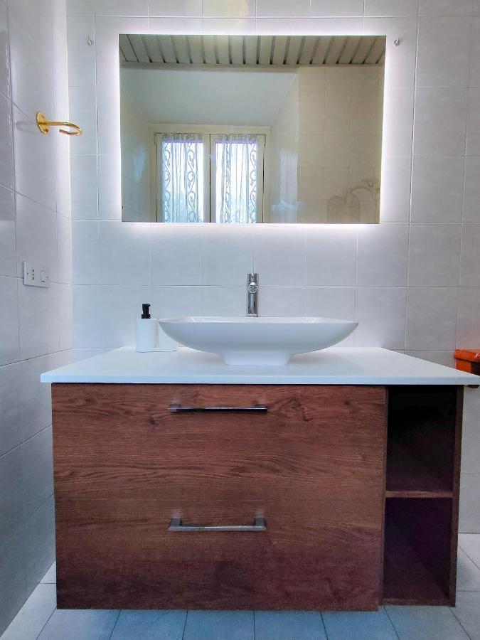 S&M Apartments "Casa Anna" - Crocetta M3 Milan Bagian luar foto